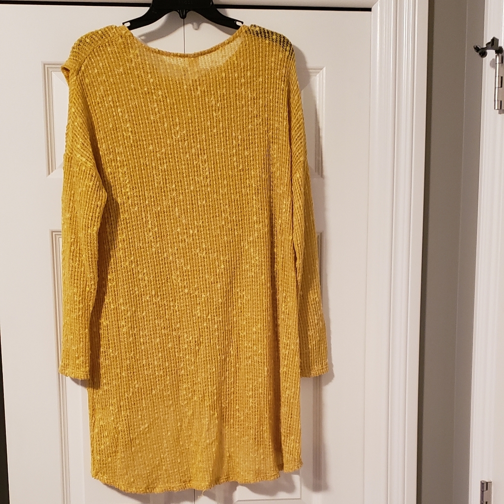 Cross-front sweater - Picture 7 of 7